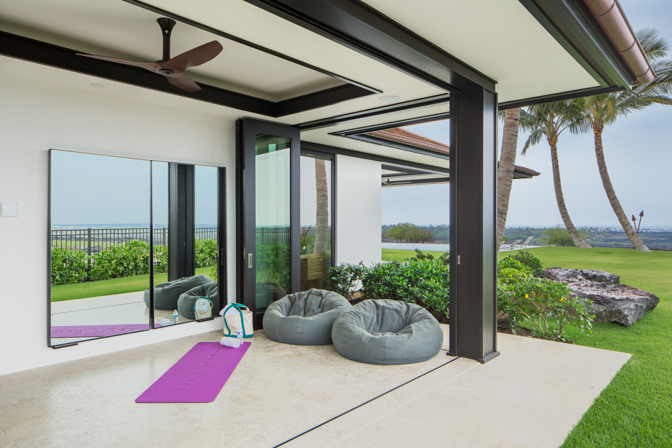 Hualalai Modern home design by Henderson Design Group